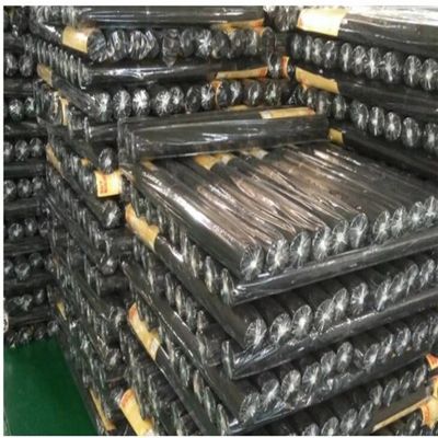 Matting opaco da erva daninha do berçário da planta para parar as ervas daninhas que crescem ajardinando